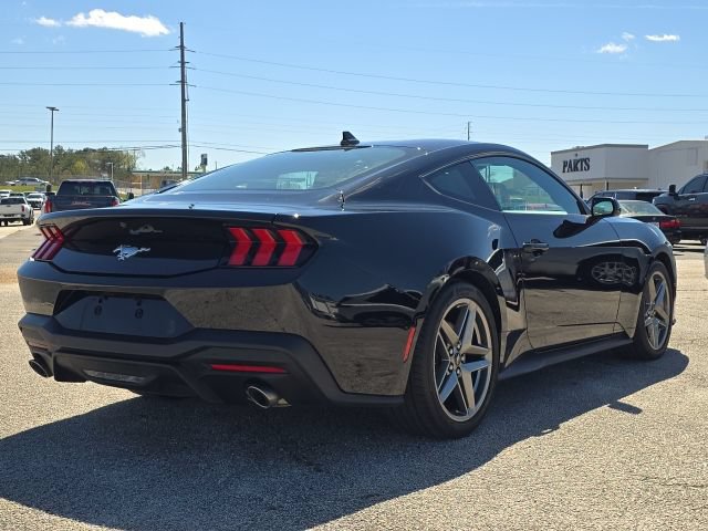 Used 2024 Ford Mustang Coupe RWD image 5