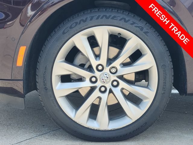 Used 2022 Buick Envision Avenir w/ Technology Package II FWD image 10