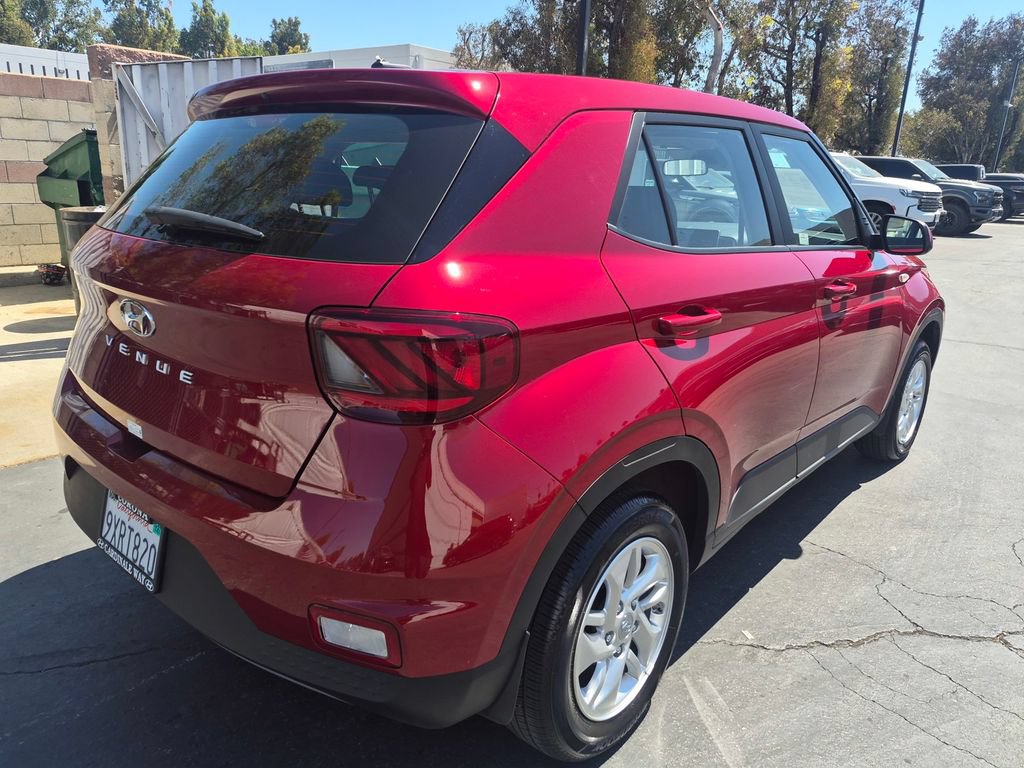 Used 2026 Hyundai Venue SE FWD image 18