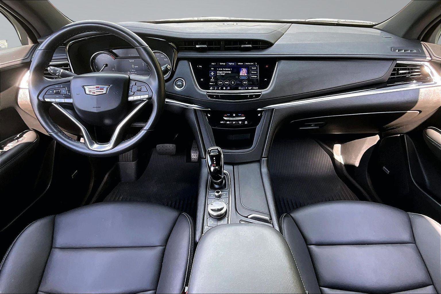 Used 2023 Cadillac XT6 Luxury FWD image 16