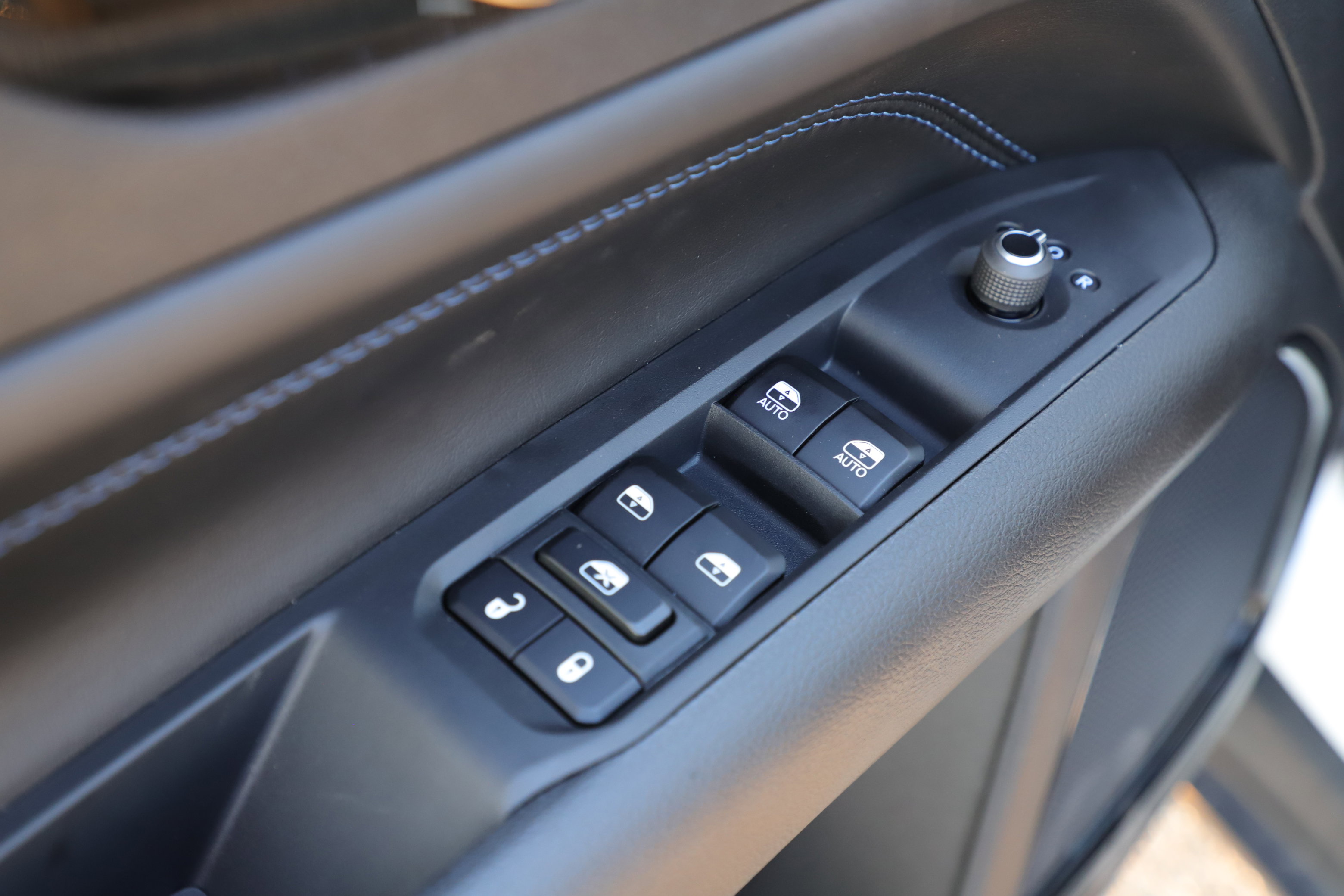 New 2026 Jeep Compass Latitude image 13