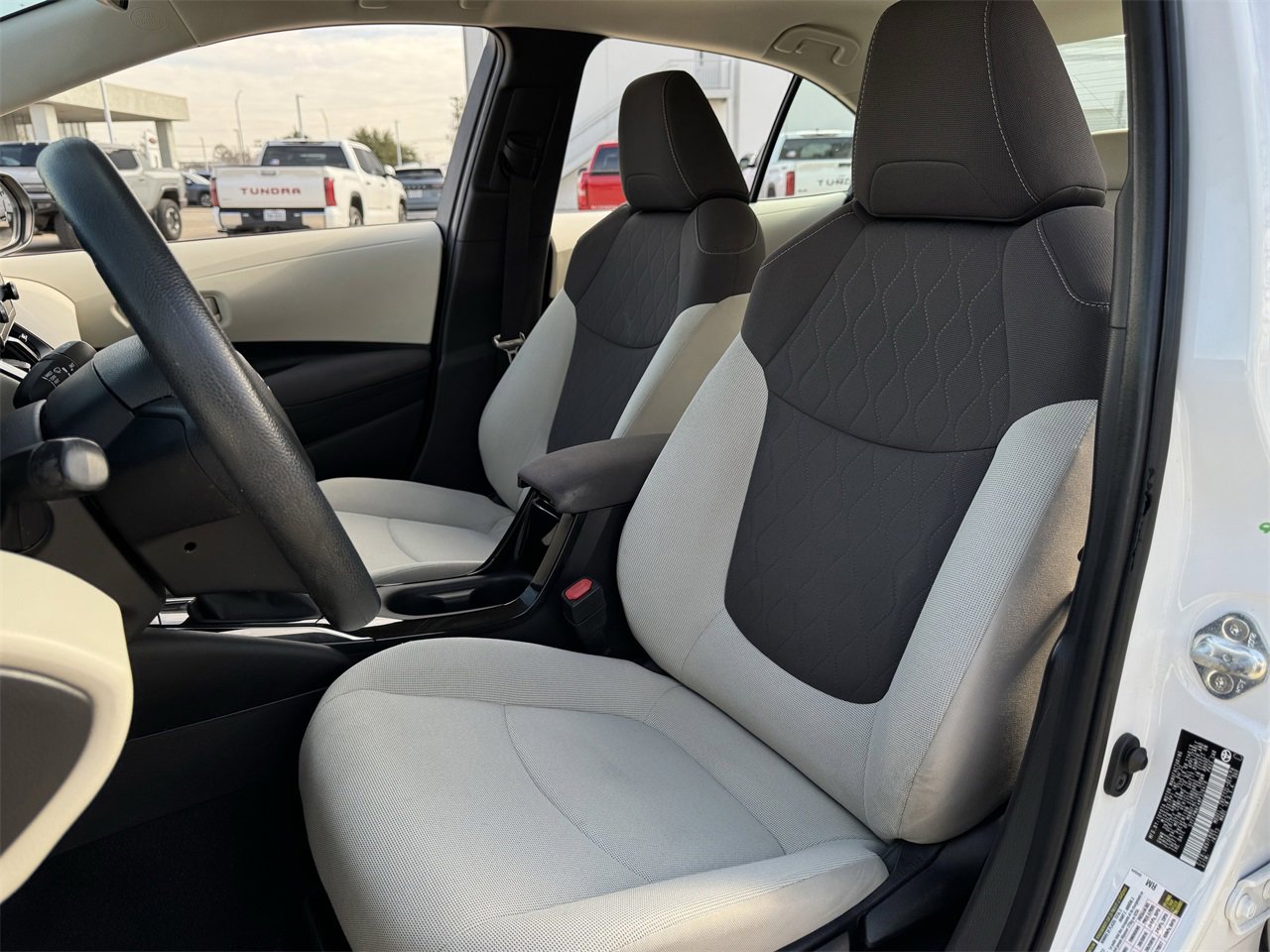 Used 2022 Toyota Corolla LE image 24