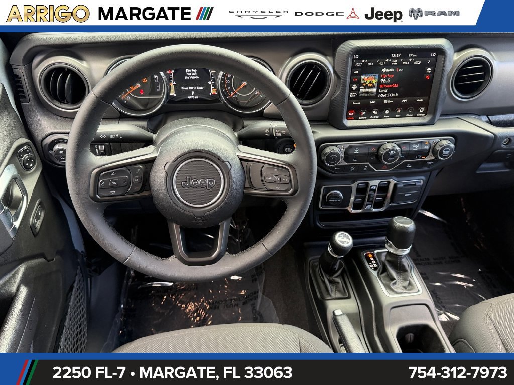 Used 2023 Jeep Gladiator Sport AWD/4WD image 12
