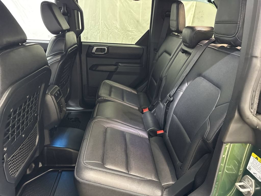 Used 2025 Ford Bronco Badlands AWD/4WD image 16