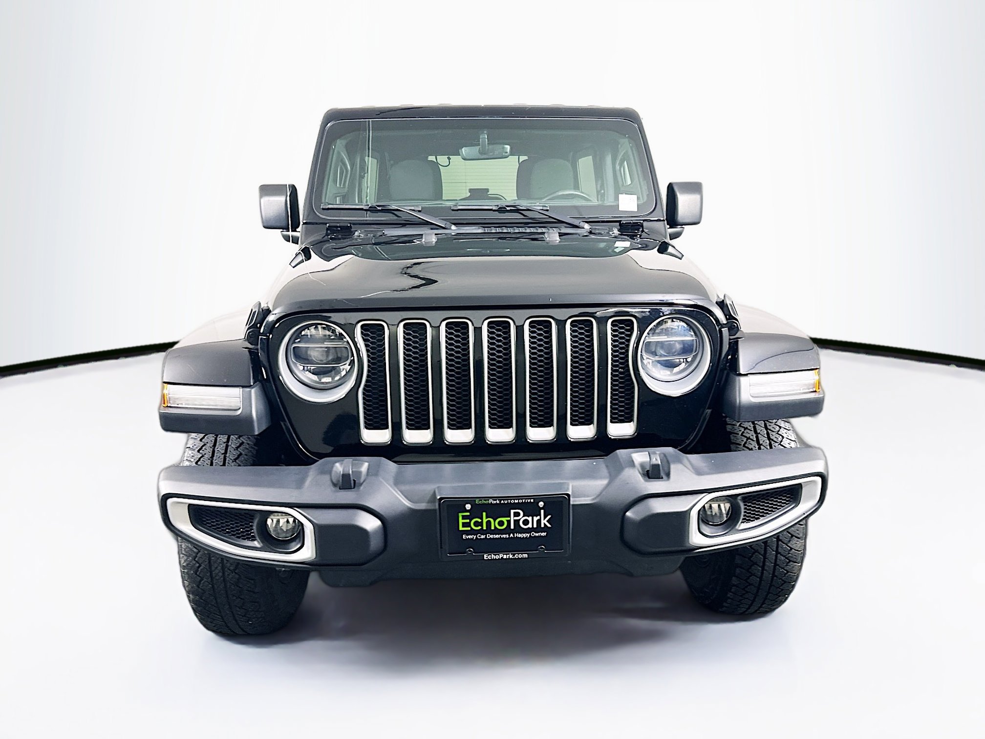Used 2021 Jeep Wrangler Unlimited Sahara image 2