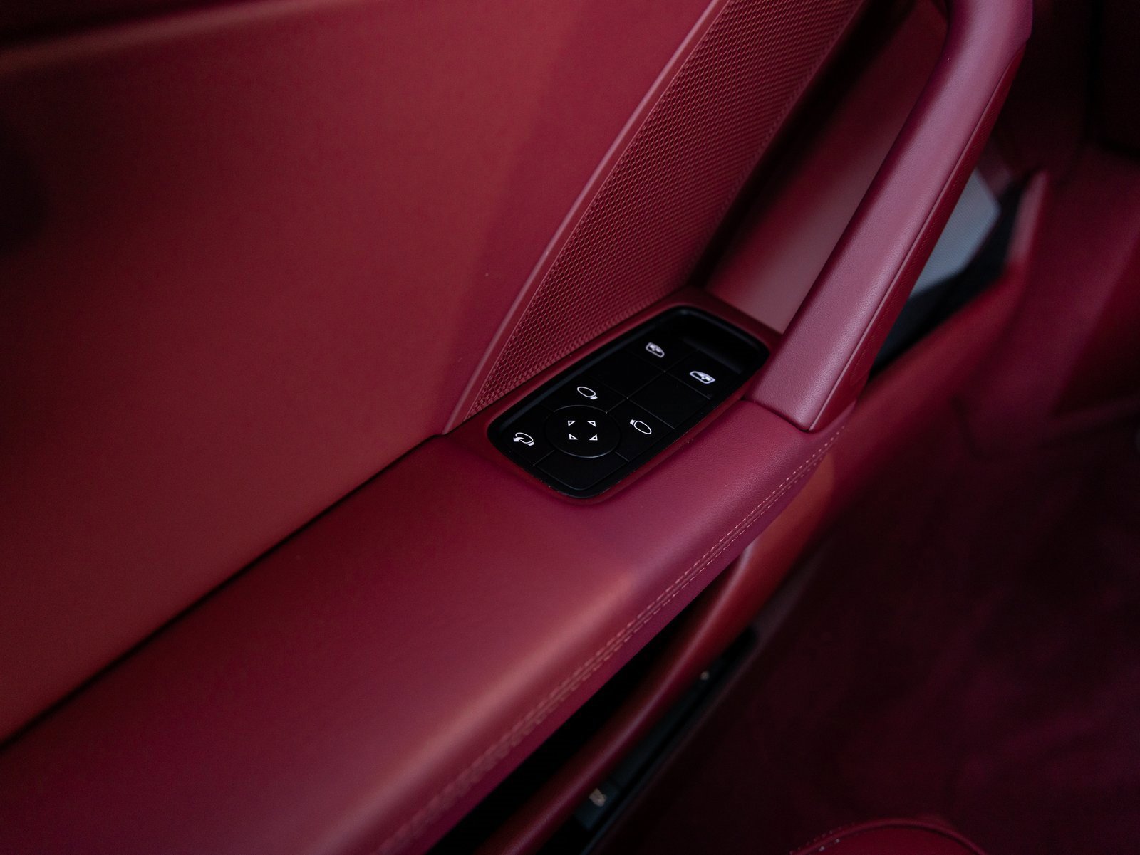 Used 2024 Porsche 911 Carrera GTS w/ Premium Package image 22