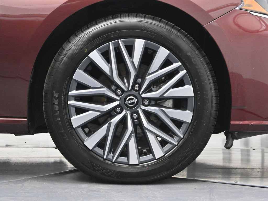 Used 2024 Nissan Altima 2.5 SV image 41