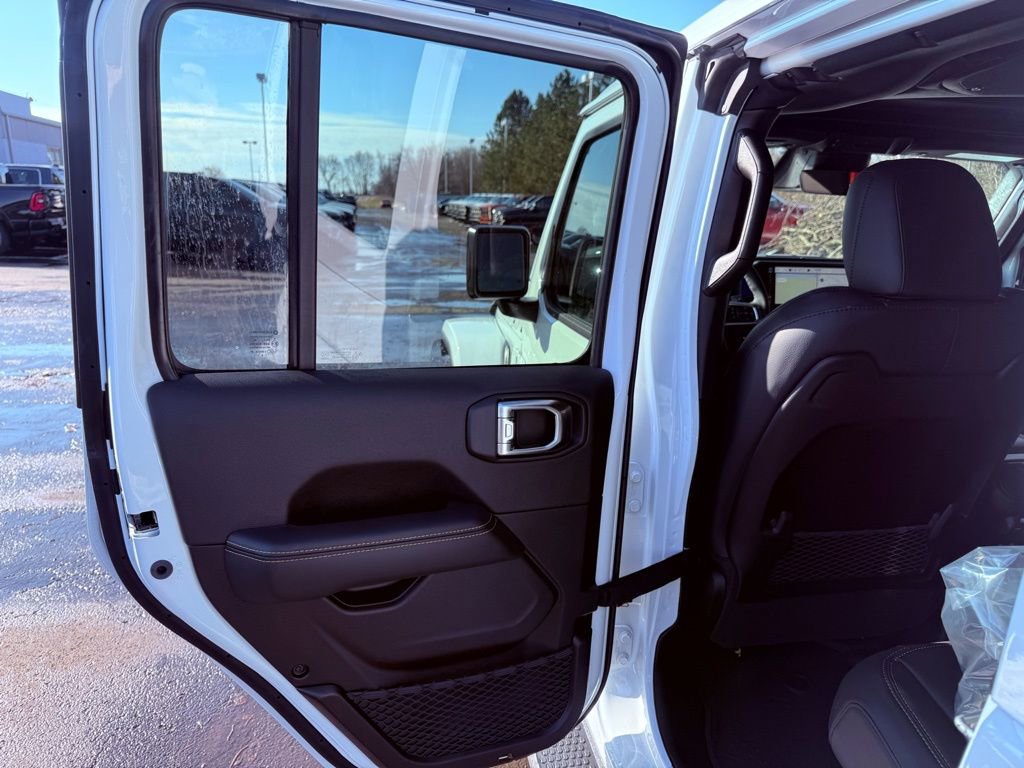 New 2026 Jeep Wrangler Sahara image 34