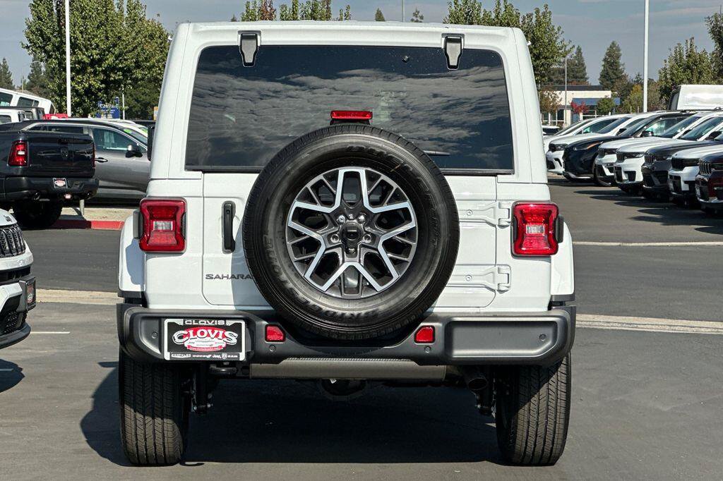 New 2026 Jeep Wrangler Unlimited Sahara AWD/4WD image 5
