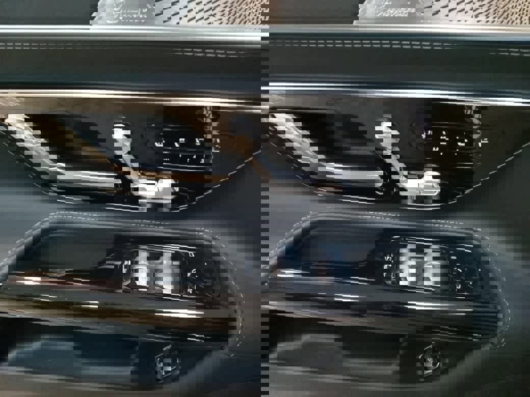 Used 2022 Mercedes-Benz SL 63 AMG 4MATIC image 35