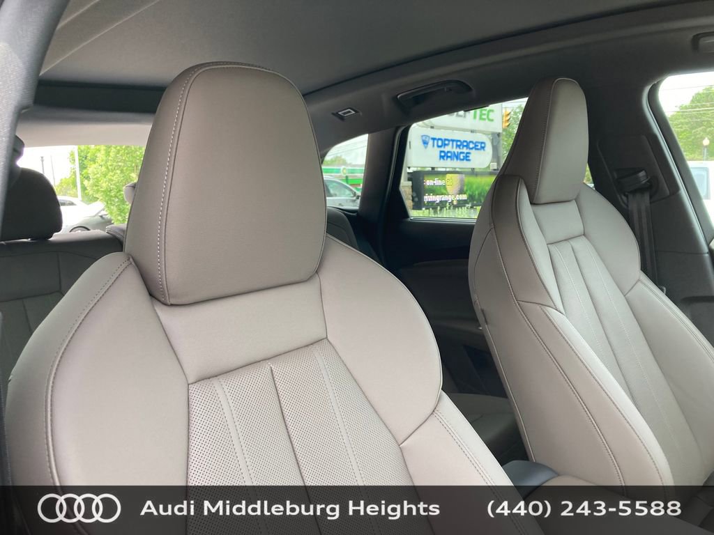 Certified 2025 Audi Q5 Premium Plus w/ Premium Plus image 21