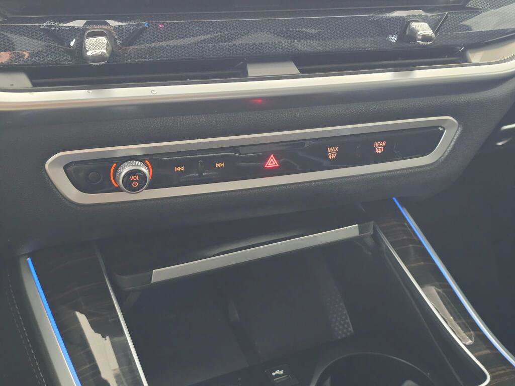 Used 2025 BMW X5 xDrive50e image 34
