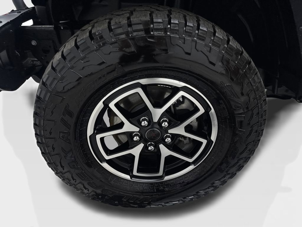 Used 2024 Jeep Gladiator Rubicon w/ Technology Group AWD/4WD image 86