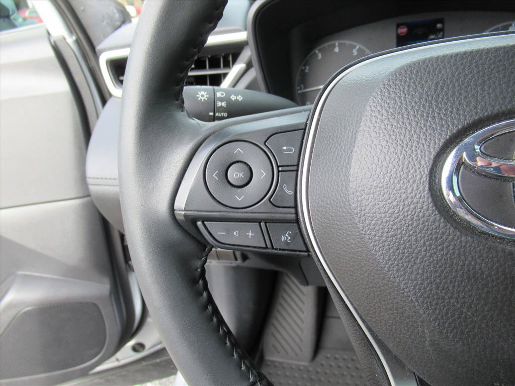 Used 2024 Toyota Corolla Cross LE FWD image 18