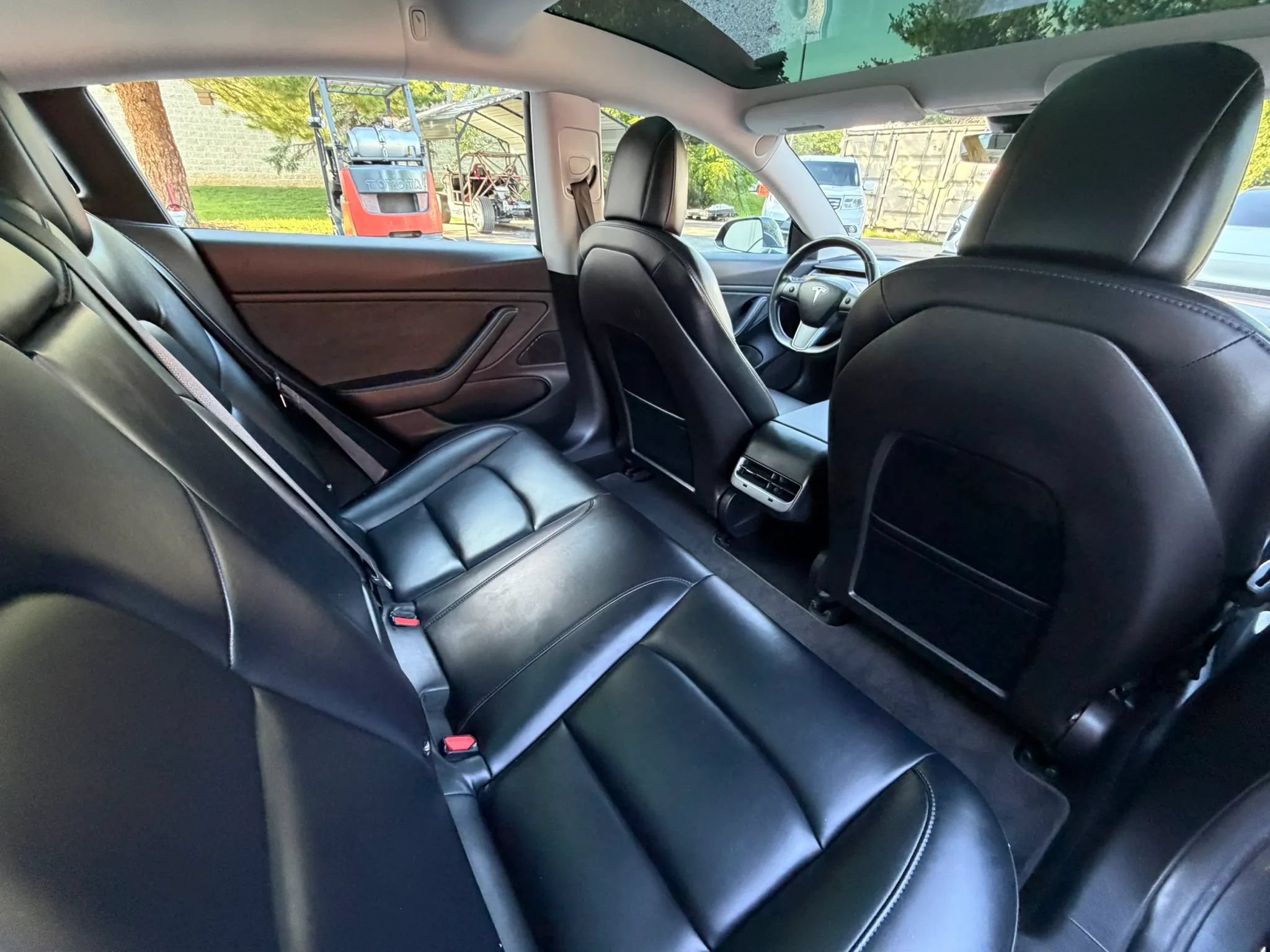 Used 2018 Tesla Model 3 Long Range RWD image 18