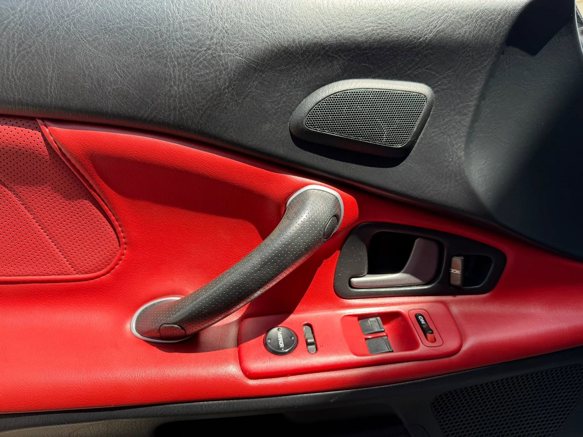 Used 2006 Honda S2000 image 17