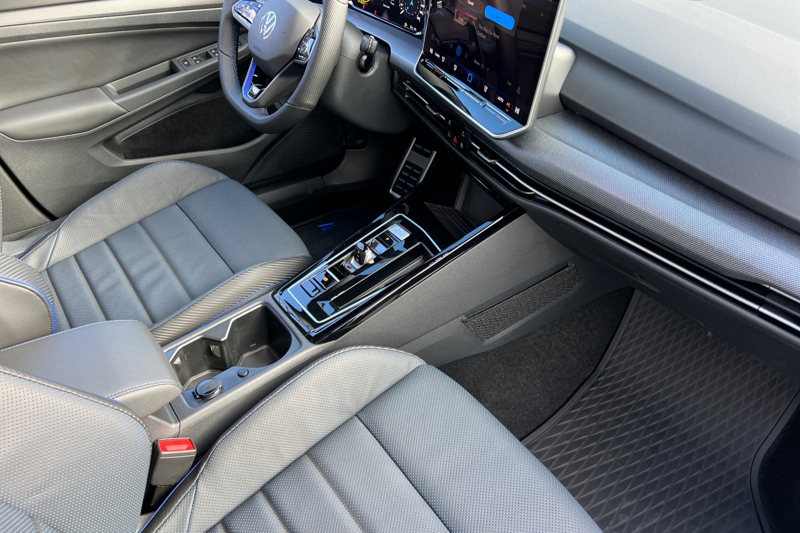 New 2026 Volkswagen Golf image 16