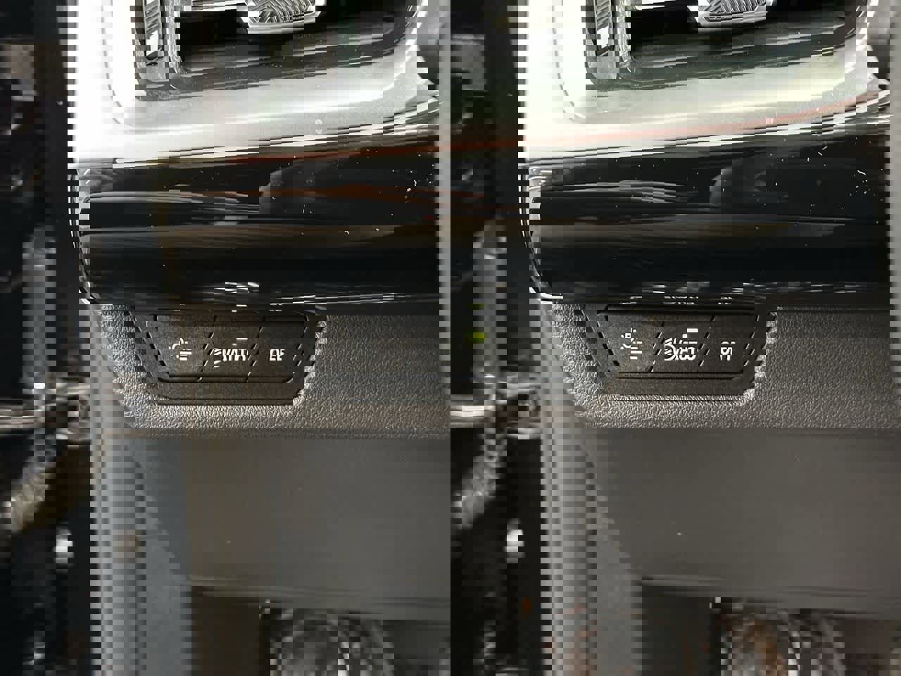 Used 2025 BMW X1 xDrive28i image 12