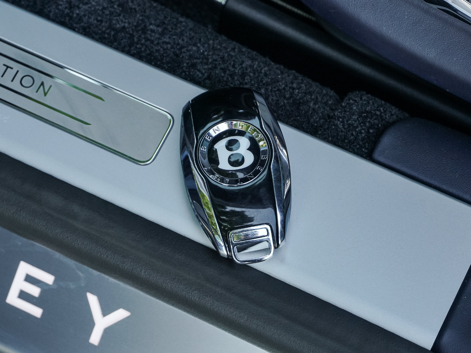 New 2025 Bentley Flying Spur Plug-In Hybrid AWD/4WD image 33