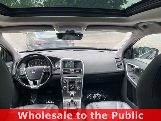 Used 2015 Volvo XC60 T6 w/ Proximity Package AWD/4WD image 35
