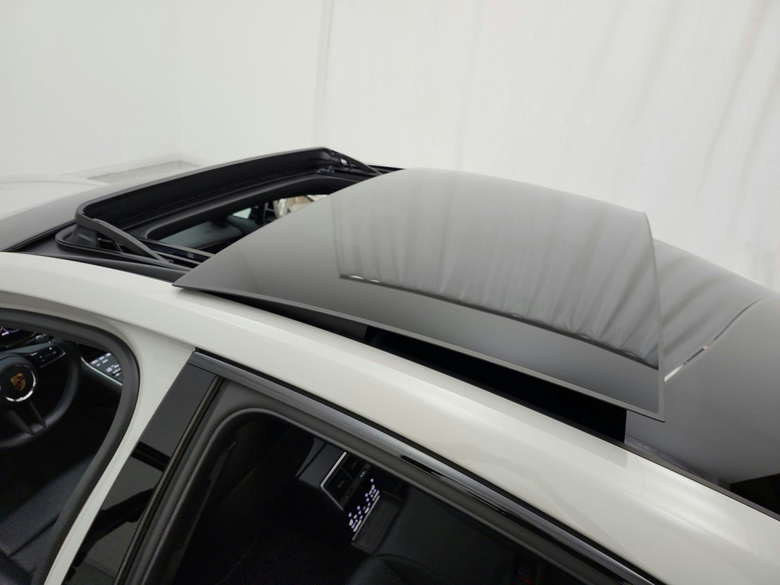 Used 2023 Porsche Panamera Platinum Edition RWD image 11