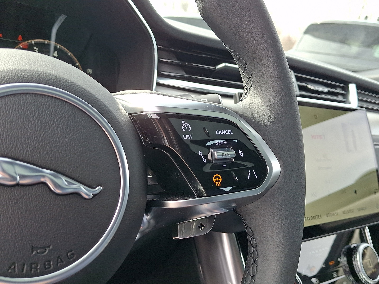 New 2024 Jaguar XF R-Dynamic SE AWD/4WD image 18