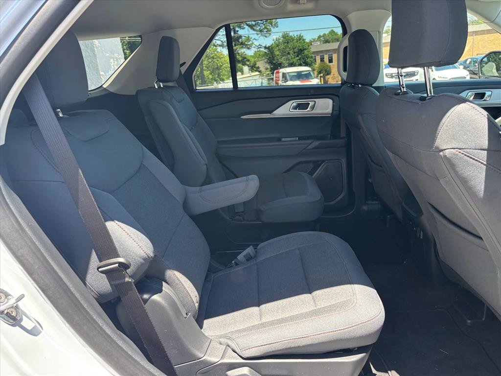 New 2026 Ford Explorer Active RWD image 12