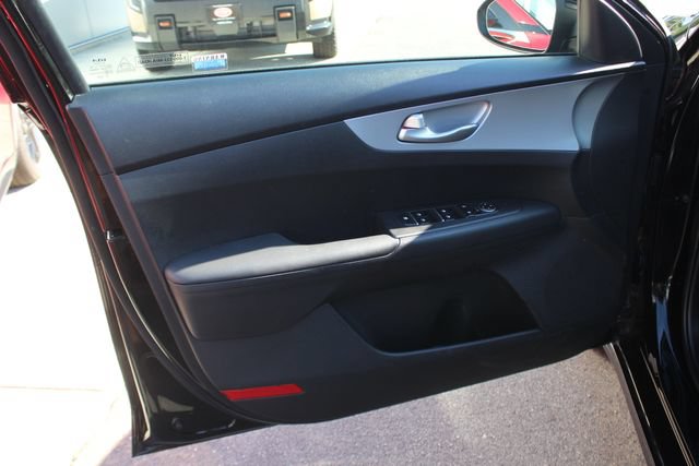 Used 2023 Kia Forte LXS FWD image 19