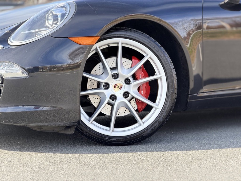 Used 2013 Porsche 911 Carrera S image 2