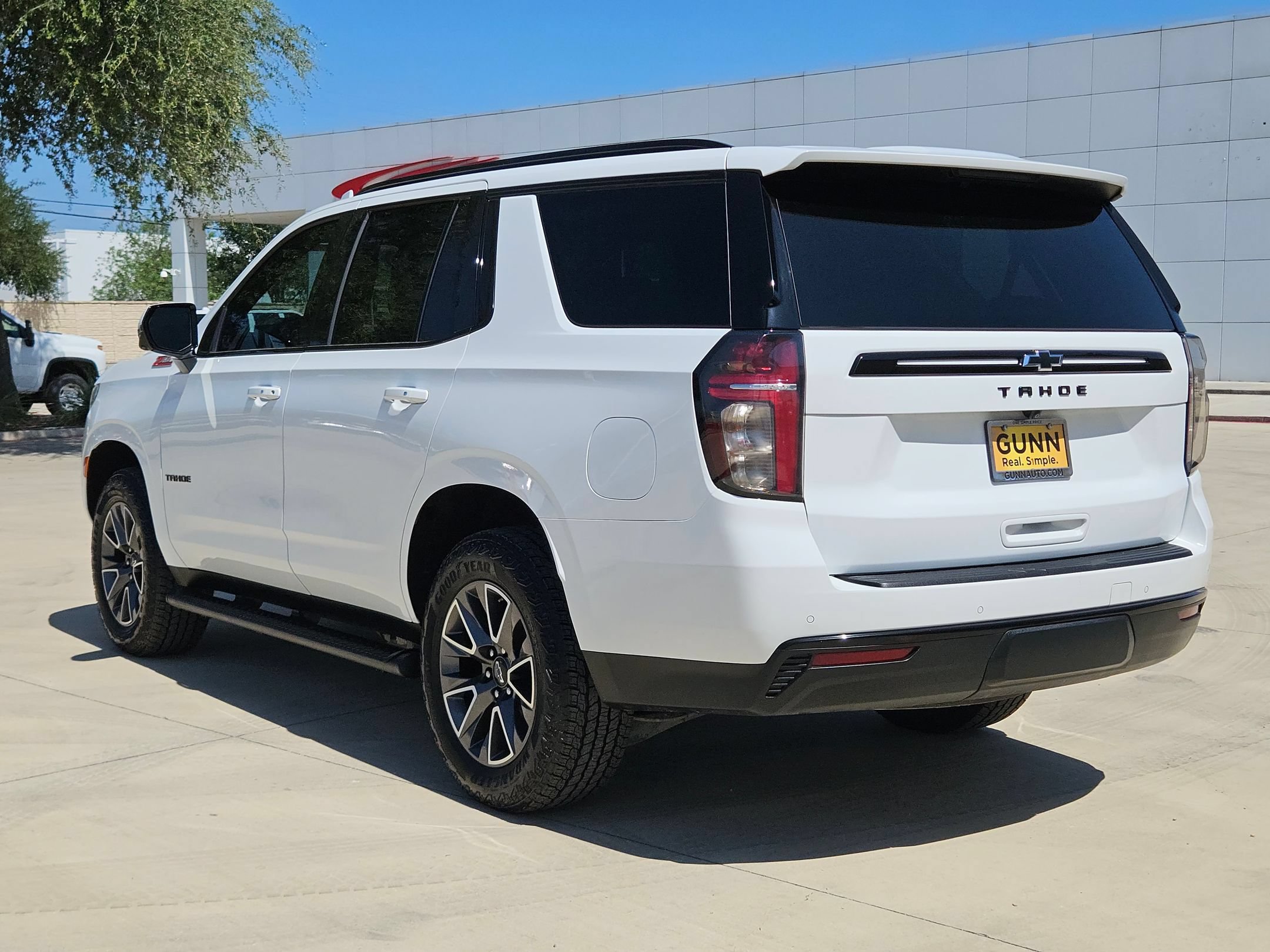 Certified 2024 Chevrolet Tahoe Z71 w/ Luxury Package AWD/4WD image 5