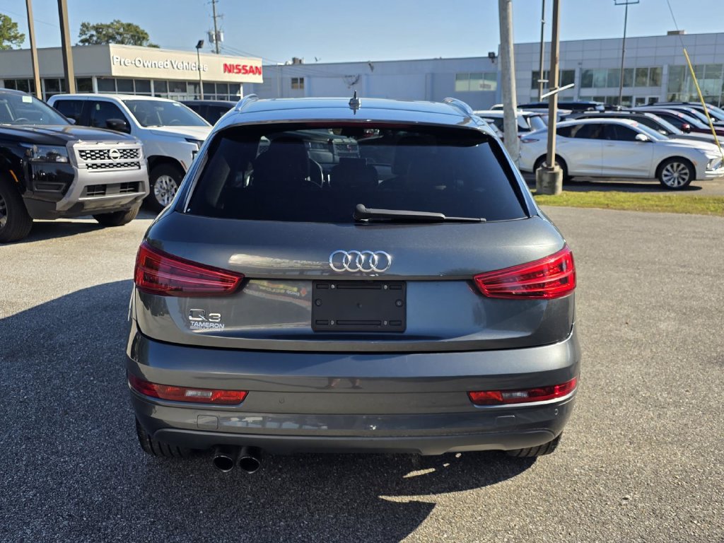 Used 2018 Audi Q3 2.0T Premium FWD image 3