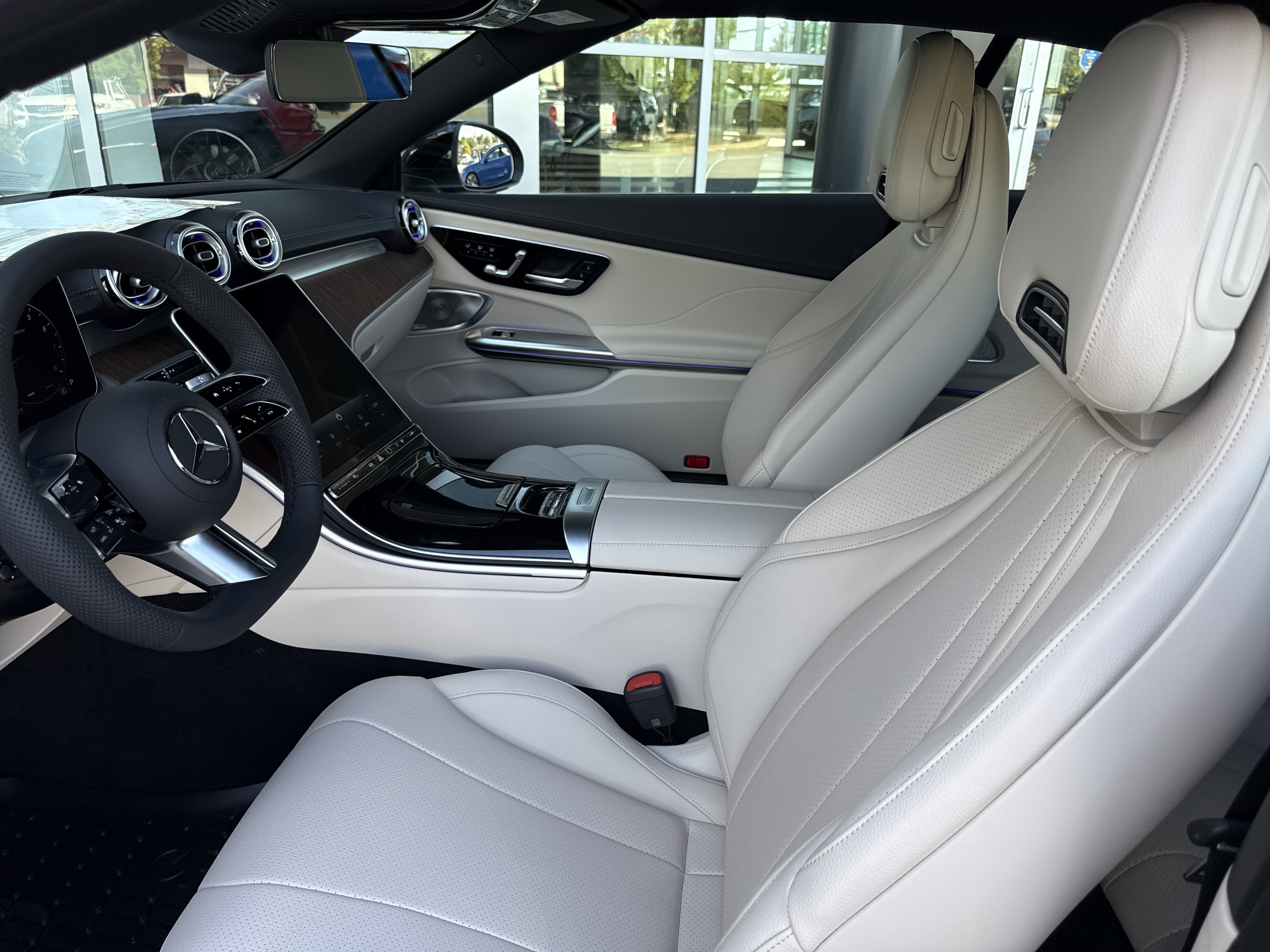 New 2027 Mercedes-Benz CLE 300 4MATIC Cabriolet image 4