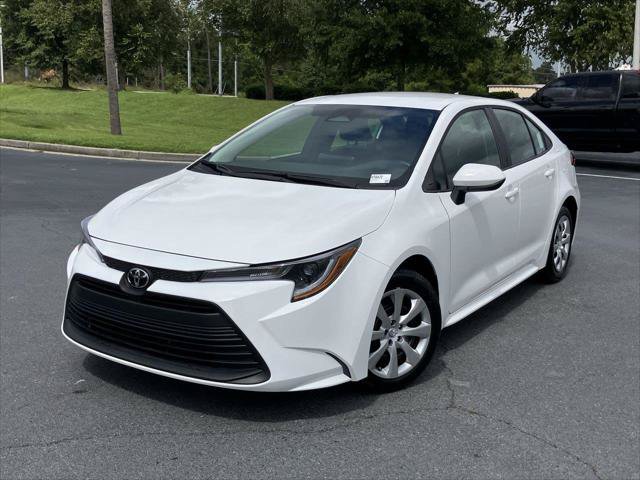 Certified 2025 Toyota Corolla LE w/ Convenience Package FWD image 1