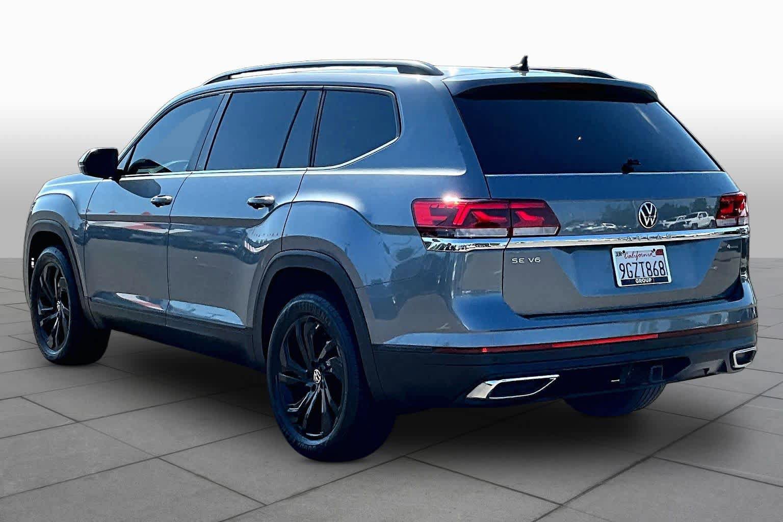 Used 2023 Volkswagen Atlas SE w/ Panoramic Sunroof Package AWD/4WD image 11