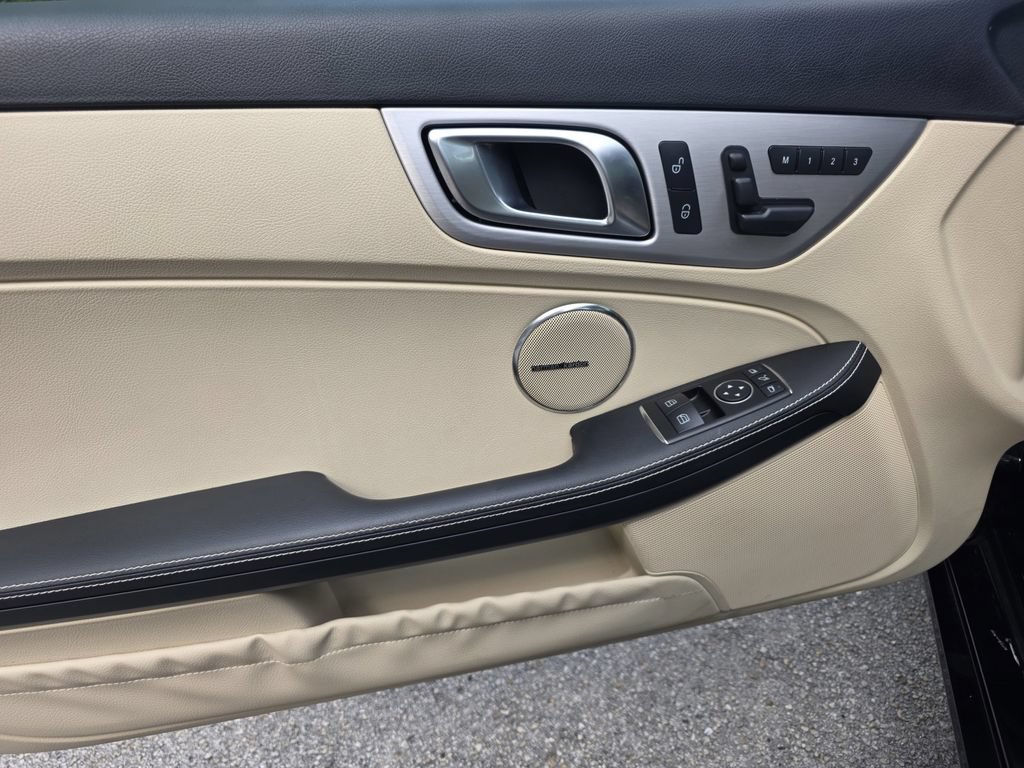 Used 2013 Mercedes-Benz SLK 250 image 21