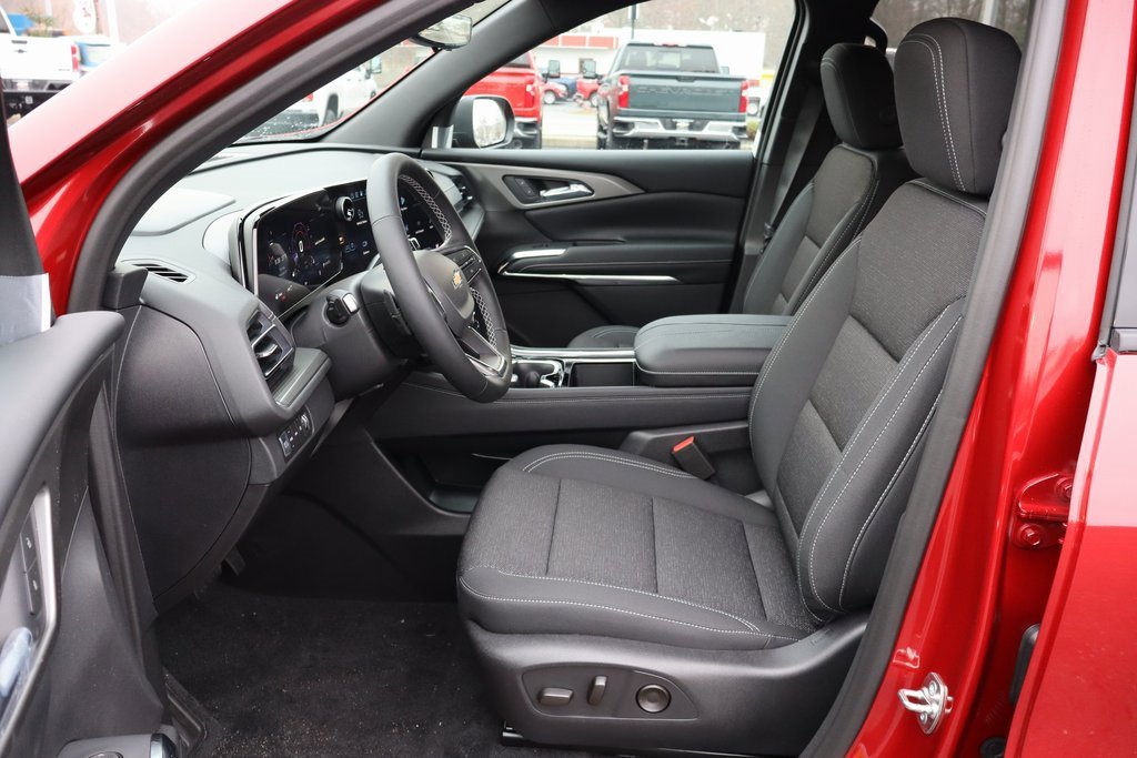 New 2026 Chevrolet Traverse LT w/ Driver Confidence Package image 4