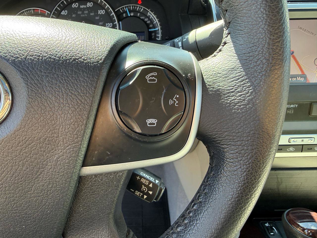 Used 2012 Toyota Camry XLE image 28