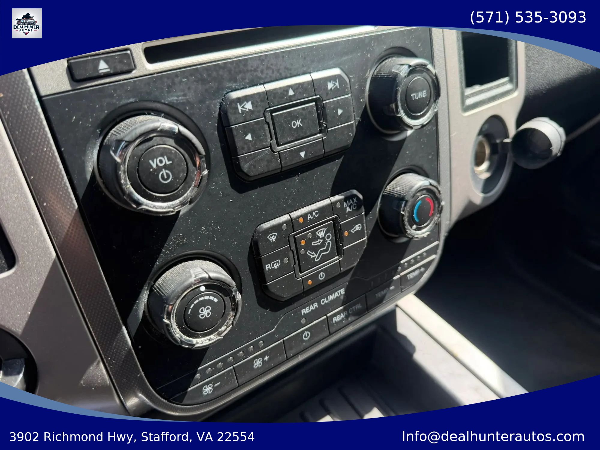 Used 2017 Ford Expedition XLT RWD image 24