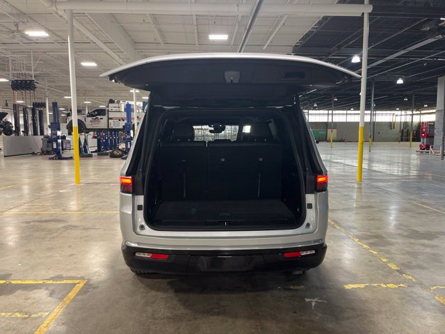 Used 2024 Jeep Wagoneer Series II AWD/4WD image 14