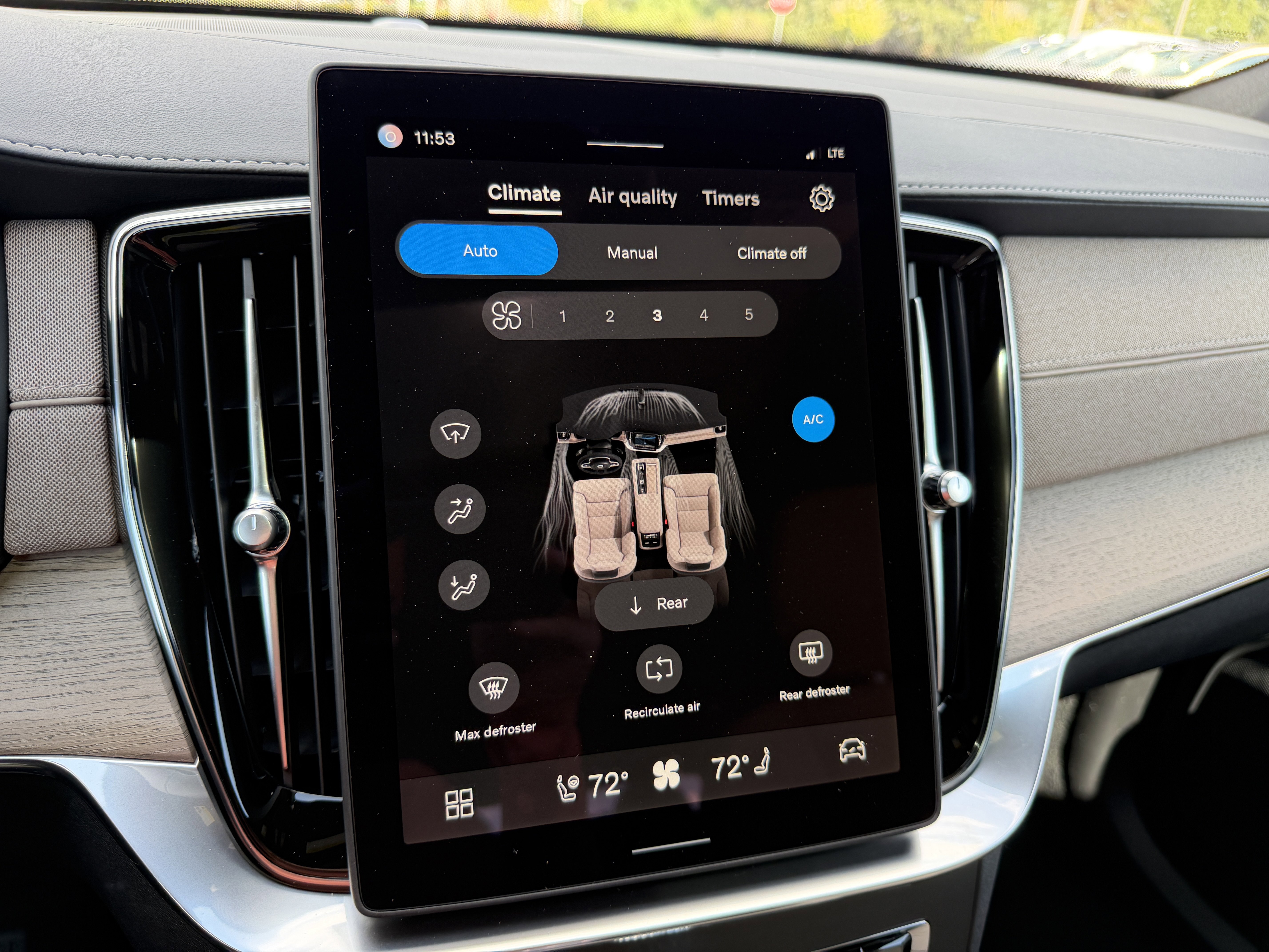 New 2026 Volvo XC90 B5 Core w/ Protection Package image 23