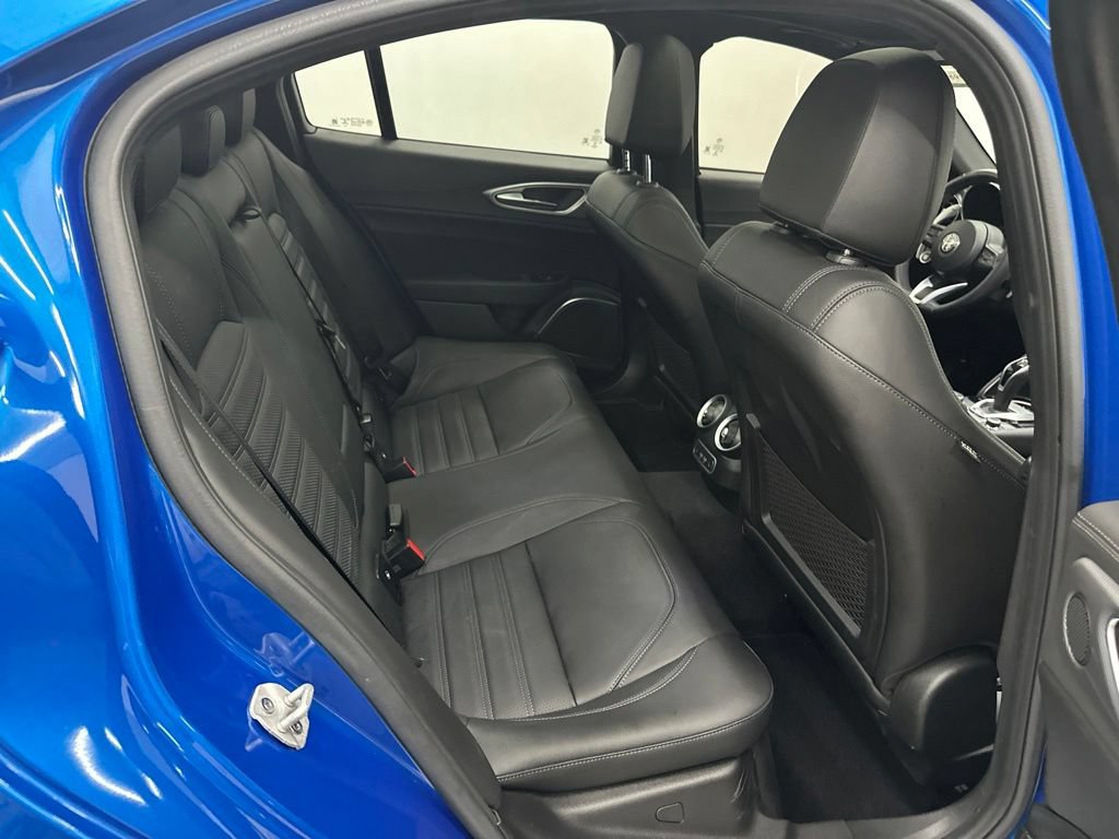 Used 2023 Alfa Romeo Giulia Veloce RWD image 27