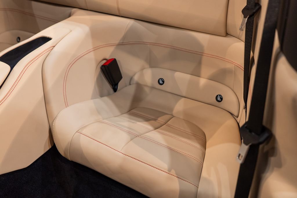 Used 2016 Ferrari California T image 42