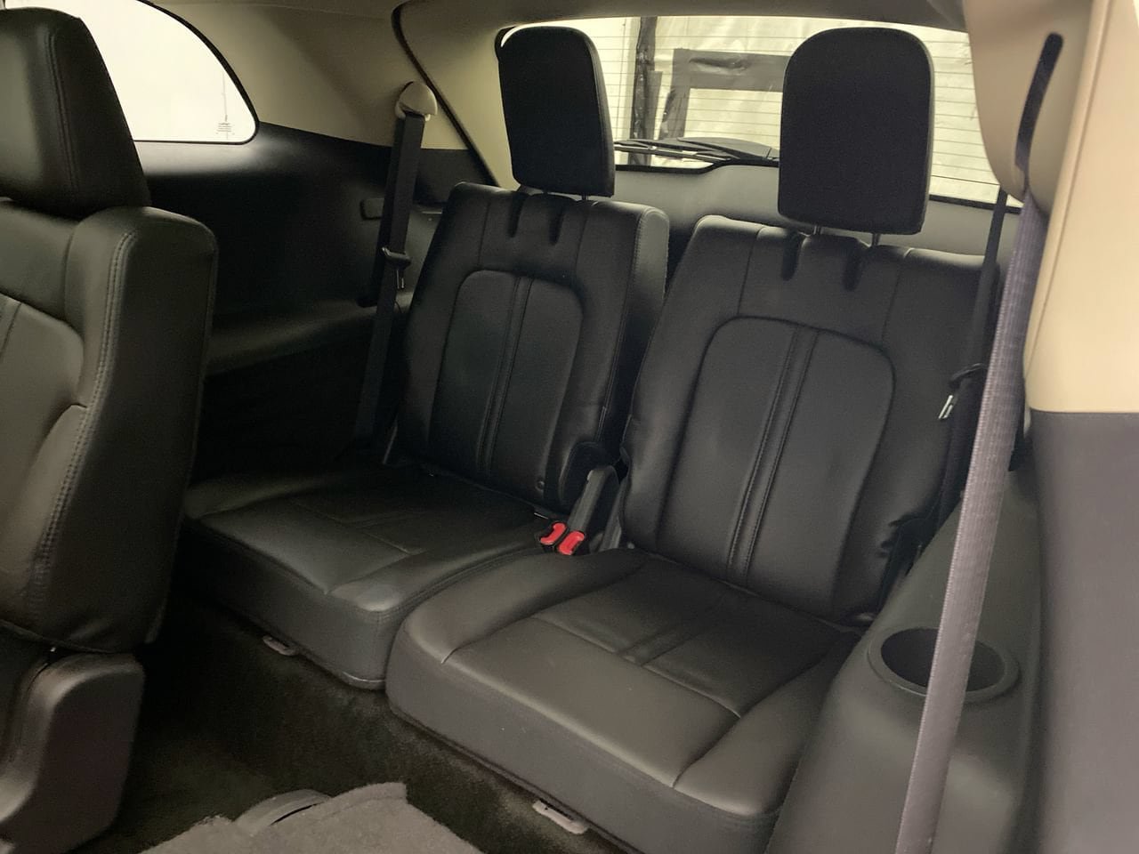 Used 2015 Lincoln MKT AWD image 25