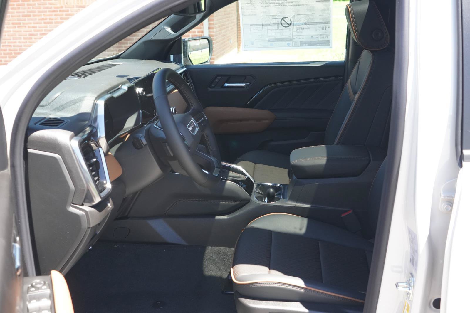 New 2026 GMC Canyon AT4 w/ Technology Plus Package AWD/4WD image 26