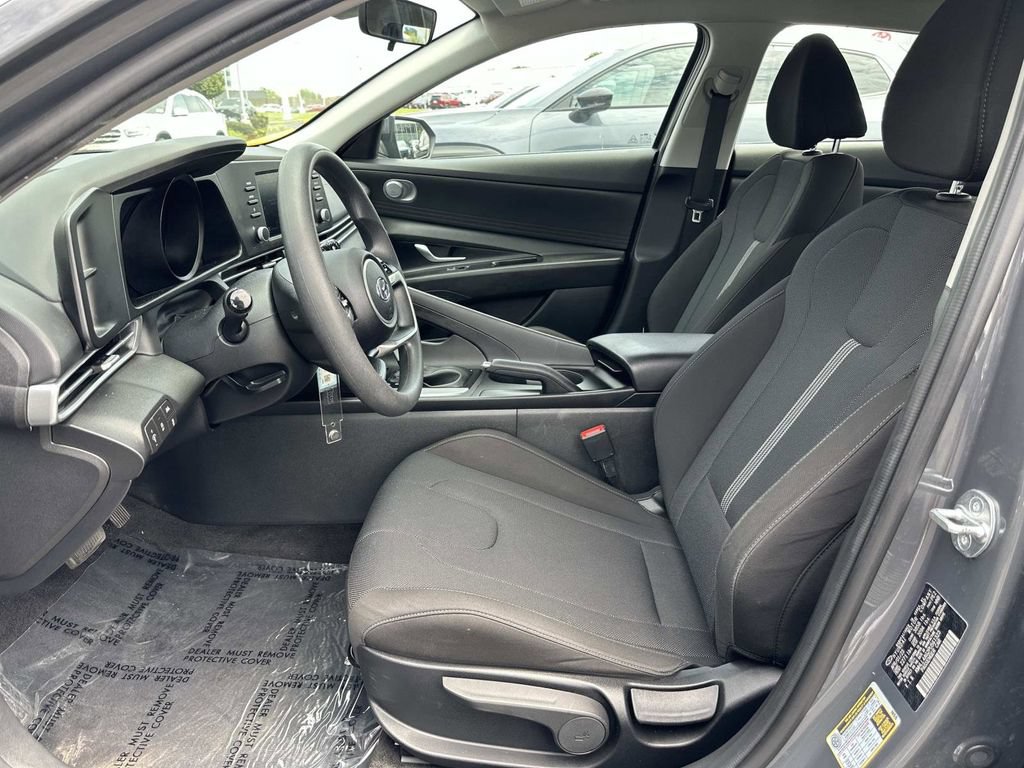 Used 2023 Hyundai Elantra SE FWD image 26