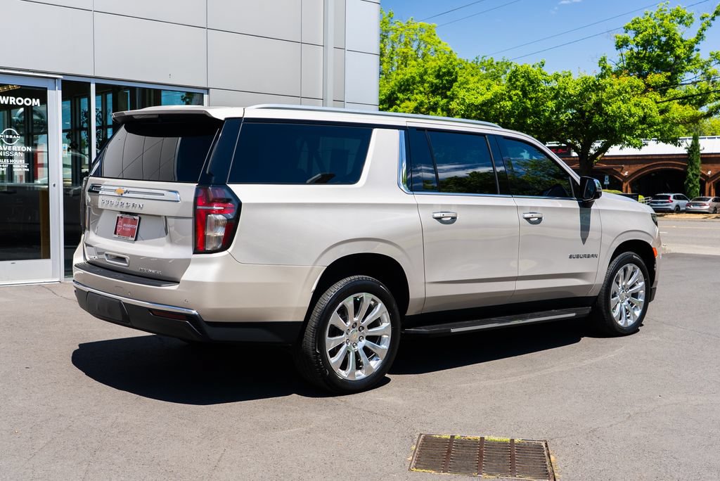 Used 2022 Chevrolet Suburban Premier AWD/4WD image 6