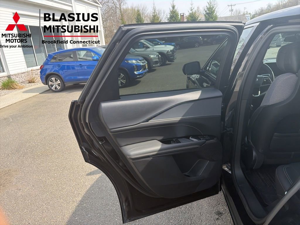 Used 2024 Cadillac Lyriq Tech AWD/4WD image 33