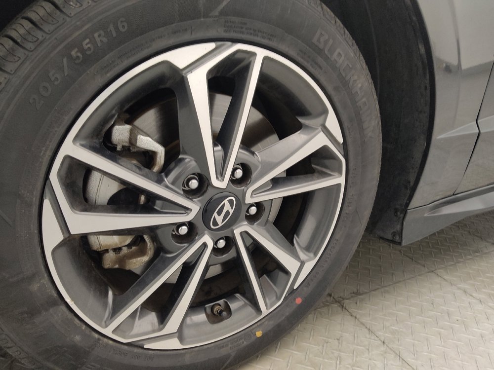 Used 2025 Hyundai Sonata SEL FWD image 31