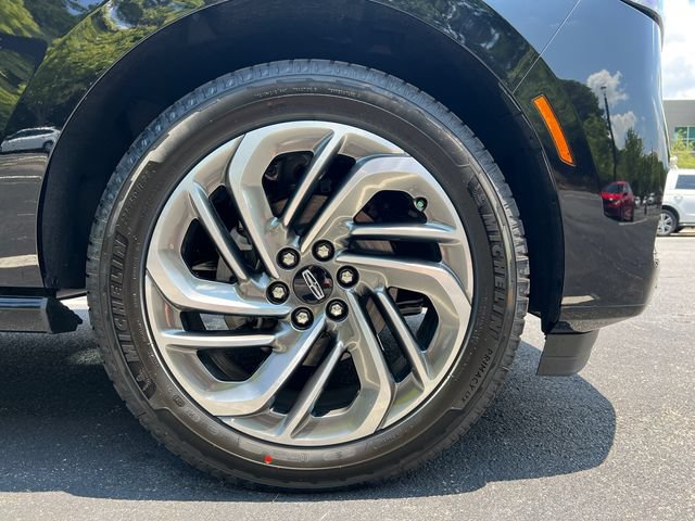 New 2026 Lincoln Navigator Reserve AWD/4WD image 13