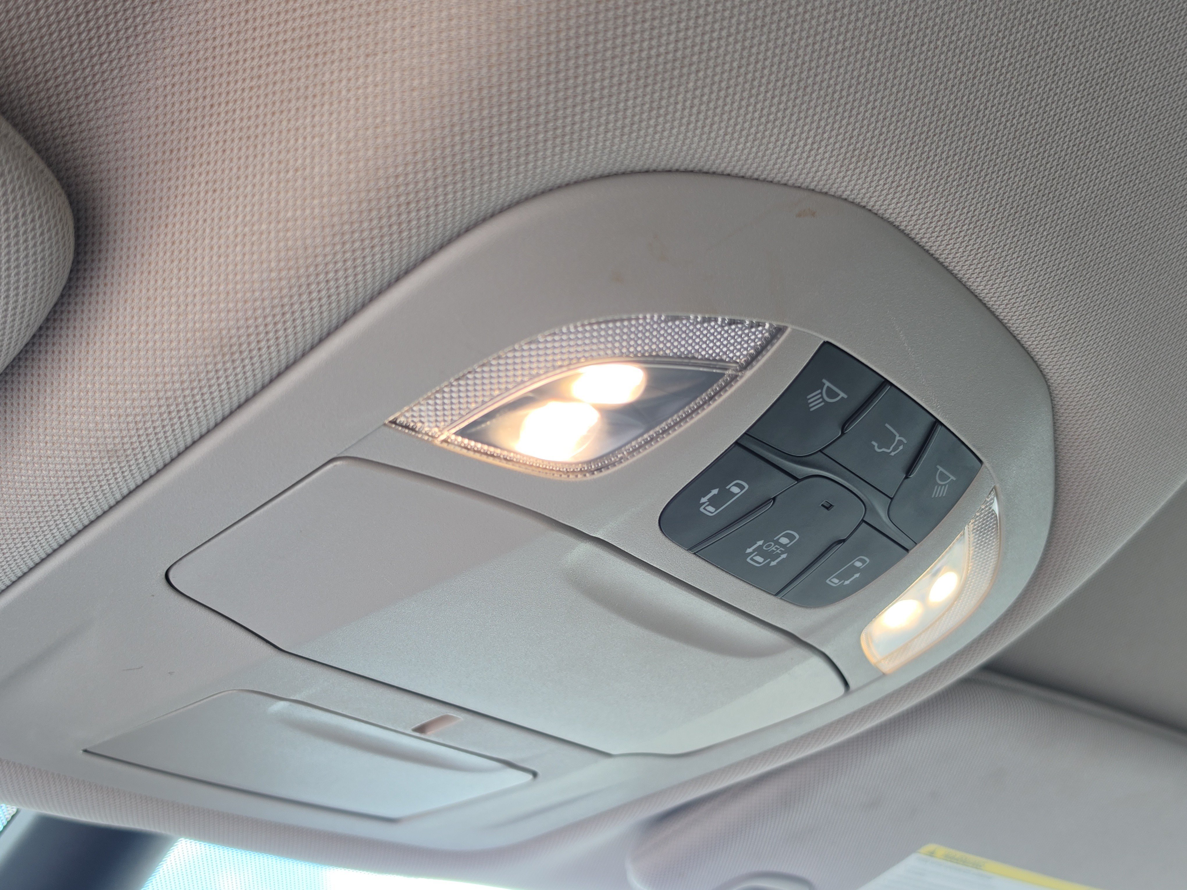 Used 2023 Chrysler Pacifica Touring-L FWD image 29